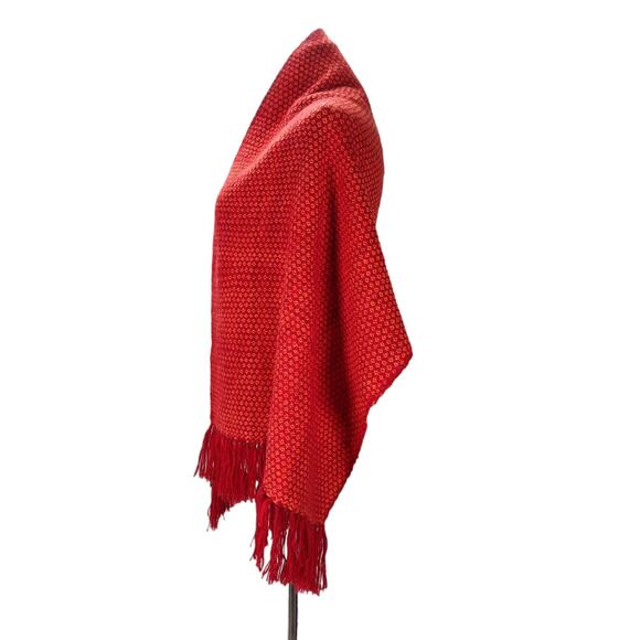 Vintage 80s-90s Peruvian Alpaca Shawl Wrap Red Fringe Trim Handwoven 100% Alpaca - Picture 4 of 12